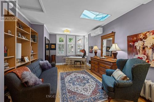 17 Oakland Avenue, Ottawa, ON - Indoor