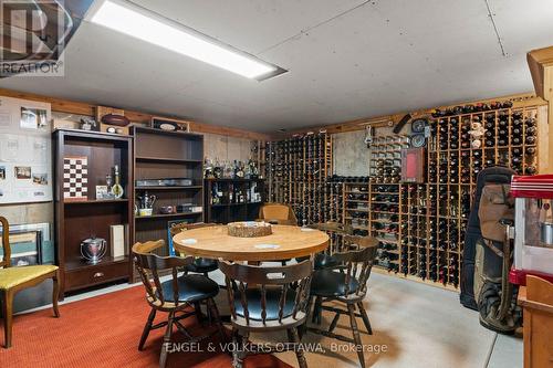 17 Oakland Avenue, Ottawa, ON - Indoor