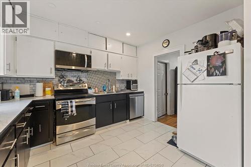 1481 Benjamin Avenue, Windsor, ON - Indoor Photo Showing Kitchen