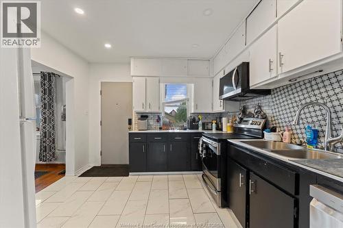 1481 Benjamin Avenue, Windsor, ON - Indoor Photo Showing Kitchen With Double Sink