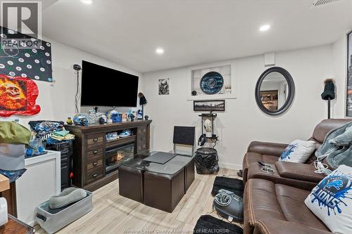 1481 Benjamin Avenue, Windsor, ON - Indoor