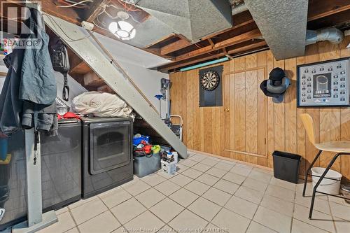 1481 Benjamin Avenue, Windsor, ON - Indoor Photo Showing Laundry Room