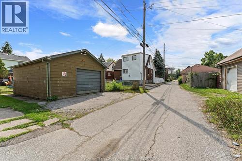 1481 Benjamin Avenue, Windsor, ON - Outdoor