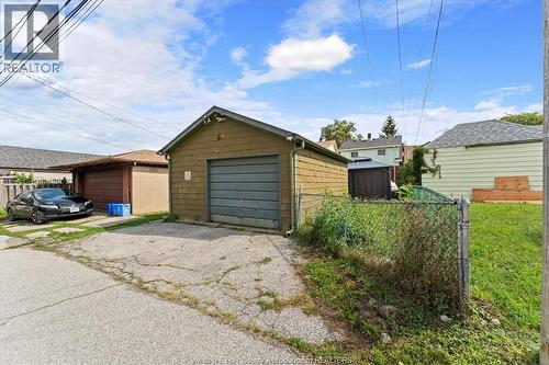 1481 Benjamin Avenue, Windsor, ON - Outdoor With Exterior