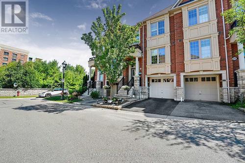 370 DOAK LANE  Newmarket, ON L3Y 0A8