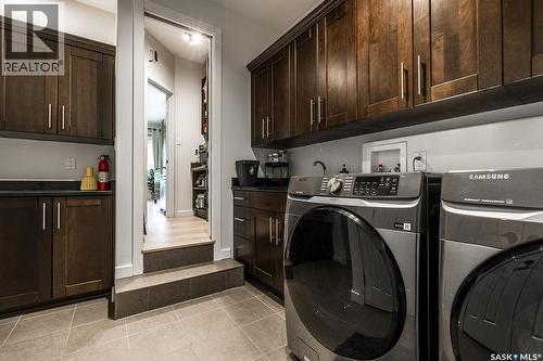 410 Willowgrove Crescent, Saskatoon, SK - Indoor Photo Showing Laundry Room