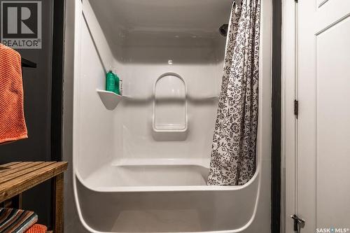 410 Willowgrove Crescent, Saskatoon, SK - Indoor Photo Showing Bathroom