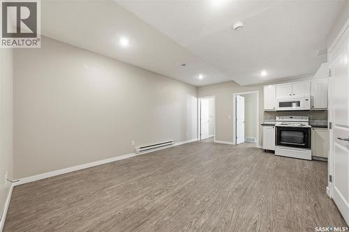 532 J Avenue N, Saskatoon, SK - Indoor