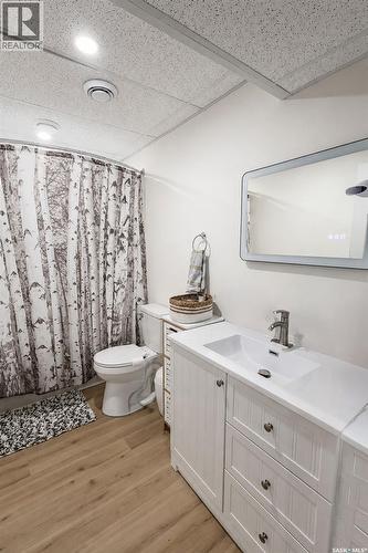 53 1600 Muzzy Drive, Prince Albert, SK - Indoor Photo Showing Bathroom
