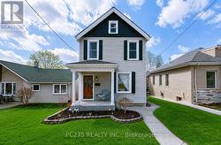 92 WALNUT STREET  Brant (Paris), ON N3L 2J7