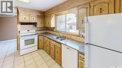 60 Gale Street, Regina, SK - Indoor Photo Showing Kitchen With Double Sink