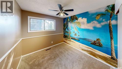 60 Gale Street, Regina, SK - Indoor Photo Showing Other Room