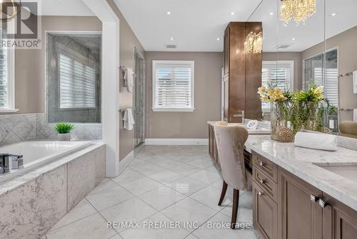 31 Sarracini Crescent, Vaughan, ON - Indoor Photo Showing Bathroom