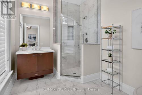 31 Sarracini Crescent, Vaughan, ON - Indoor Photo Showing Bathroom