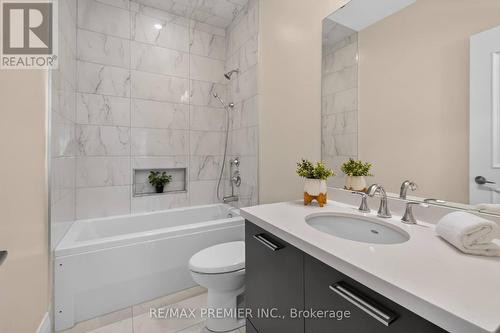 31 Sarracini Crescent, Vaughan, ON - Indoor Photo Showing Bathroom