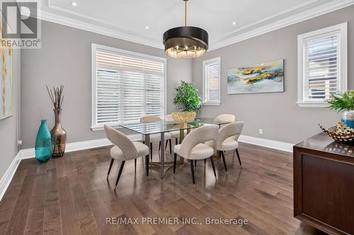 31 Sarracini Crescent, Vaughan, ON - Indoor Photo Showing Dining Room
