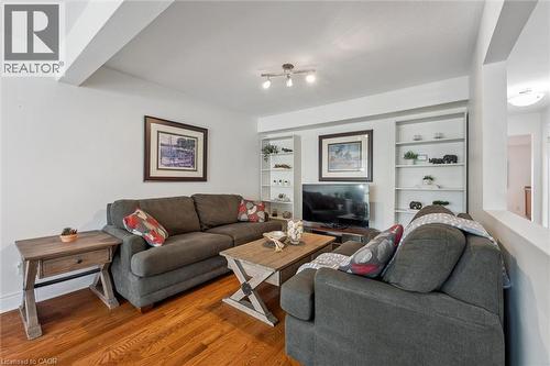 1418 Ghent Avenue, Burlington, ON - Indoor Photo Showing Living Room