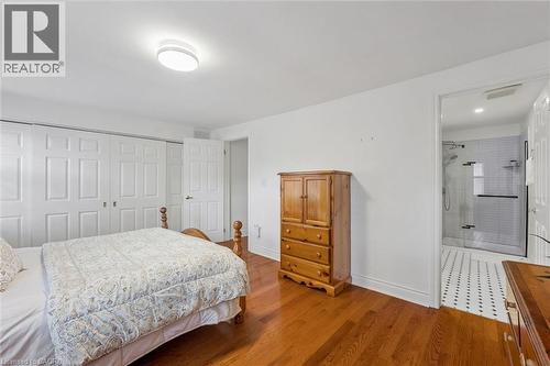 1418 Ghent Avenue, Burlington, ON - Indoor Photo Showing Bedroom