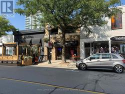 453 BRANT STREET  Burlington, ON L7R 2G3