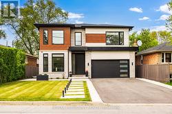 1081 OGDEN AVENUE  Mississauga, ON L5E 2G7
