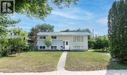 2113 Louise AVENUE  Saskatoon, SK S7J 3K2