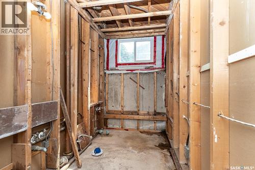 2113 Louise Avenue, Saskatoon, SK - Indoor