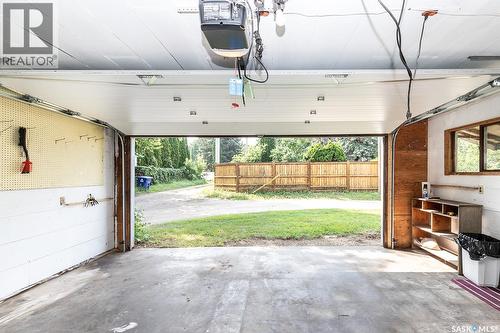 2113 Louise Avenue, Saskatoon, SK - Indoor Photo Showing Garage