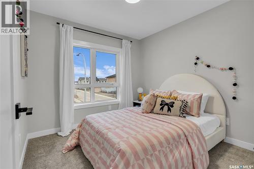 118 Amisk Way, Saskatoon, SK - Indoor Photo Showing Bedroom