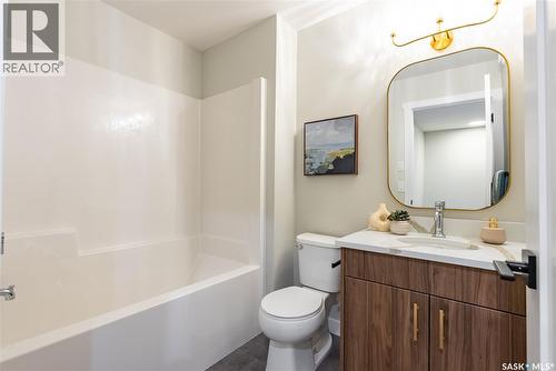 118 Amisk Way, Saskatoon, SK - Indoor Photo Showing Bathroom