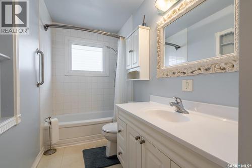 24 Mayfair Crescent, Regina, SK - Indoor Photo Showing Bathroom