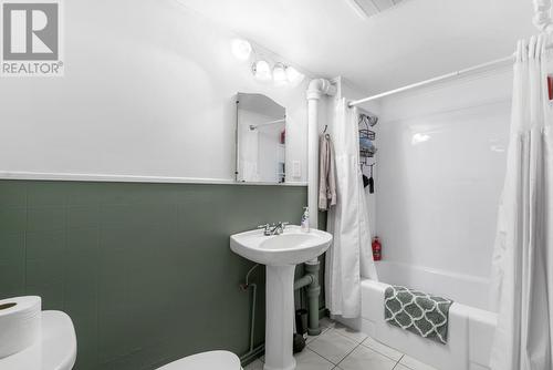 Lower Level 3pcs Bath - 176 Patrick Street, St. John'S, NL - Indoor Photo Showing Bathroom