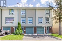 1949 GREENWAY PARK LANE  Ottawa, ON K1B 5A9