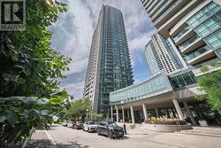 1206 - 215 FORT YORK BOULEVARD  Toronto, ON M5V 4A2