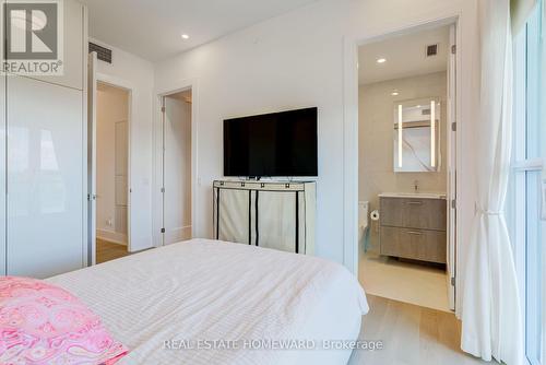 808 - 397 Royal Orchard Boulevard E, Markham, ON - Indoor Photo Showing Bedroom