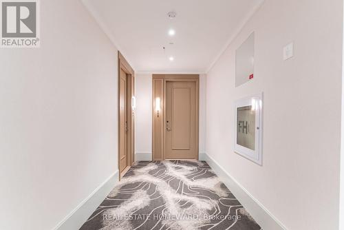 808 - 397 Royal Orchard Boulevard E, Markham, ON - Indoor