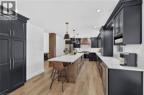 3 Kintyre Court, Caledonia, ON - Indoor Photo Showing Kitchen With Upgraded Kitchen