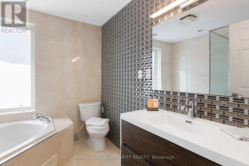Unit 2 - Ensuite Bathroom - 240 Blackburn Avenue, Ottawa, ON - Indoor Photo Showing Bathroom