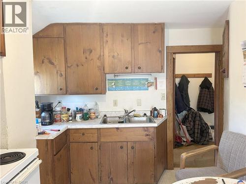 Upper unit - 100 Stanley Street, Simcoe, ON - Indoor Photo Showing Kitchen With Double Sink