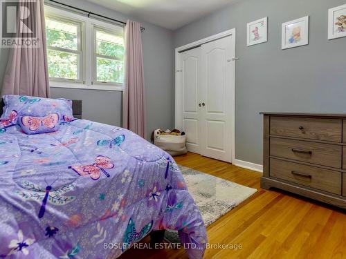 1180 Sunset Drive, Pelham (Fenwick), ON - Indoor Photo Showing Bedroom