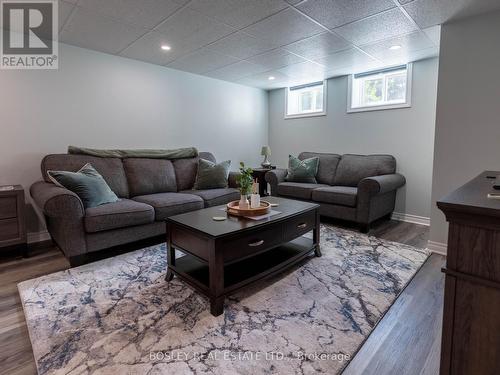 1180 Sunset Drive, Pelham (Fenwick), ON - Indoor Photo Showing Other Room