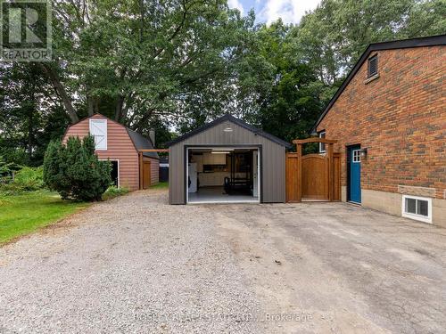 1180 Sunset Drive, Pelham (Fenwick), ON - Outdoor With Exterior
