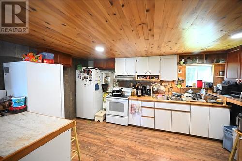 65 Mcdermid, Providence Bay, ON - Indoor Photo Showing Kitchen With Double Sink