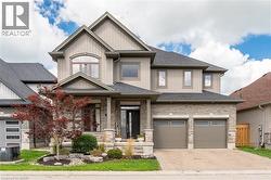 1061 EAGLETRACE Drive Unit# 174  London, ON N6G 0T3