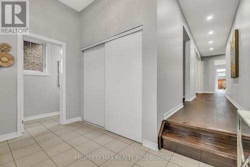40 BRITANNIA AVENUE E , Oshawa, Ontario L1L 0C1 2
