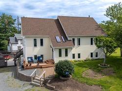 27 Patterson Lane Falmouth, NS B0P 1P0