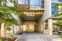 305 - 60 BATHURST STREET  Toronto, ON M5V 2P4