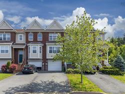 64 Surrey Way  Portland Hills, NS B2W 6R7