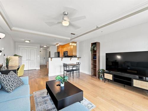 301 200 Crown Drive, Armdale, NS - Indoor Photo Showing Living Room