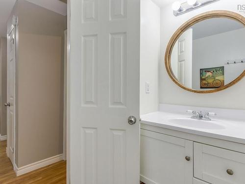 117 Brookside Road, Brookside, NS - Indoor Photo Showing Bathroom
