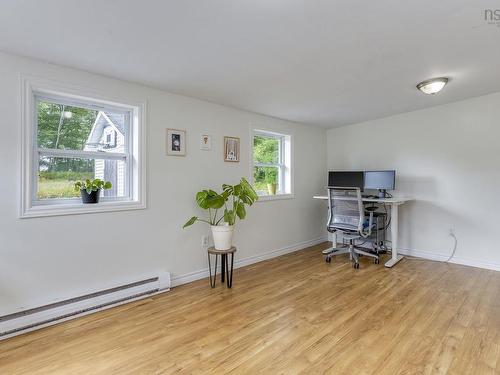 117 Brookside Road, Brookside, NS - Indoor Photo Showing Office